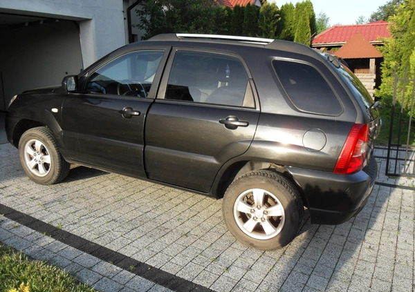 Kia Sportage cena 21700 przebieg: 165000, rok produkcji 2008 z Zawidów małe 92